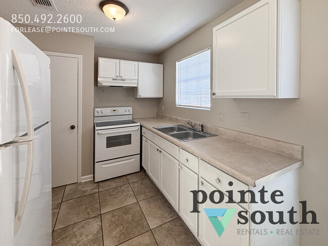 Photo - 6392 Schoel Ln