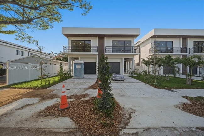 Photo - 17 SE 12th Ave