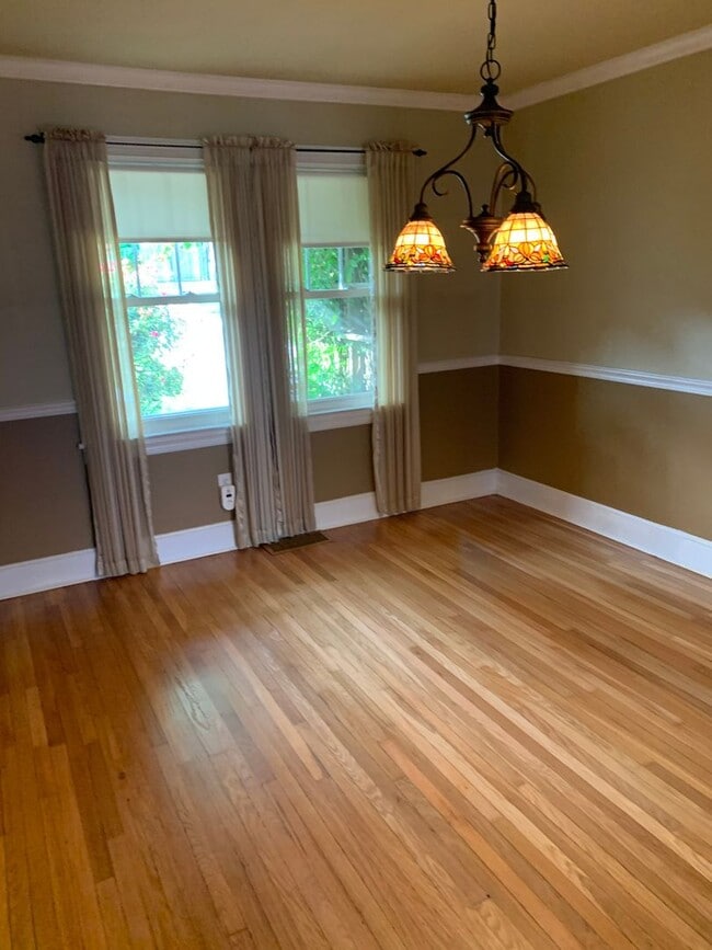 Building Photo - Mount Penn Beauty Rental