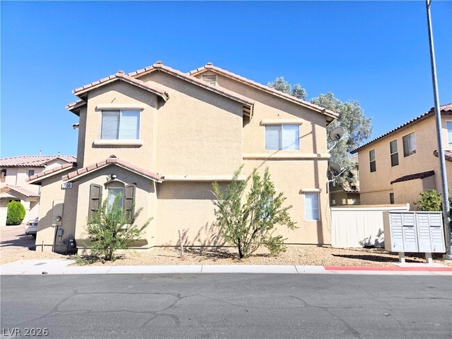 Photo - 7858 Warwickshire Way