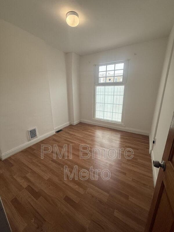 Photo - 2679 Wilkens Ave