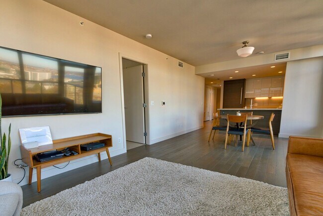 Photo - 2bd/1.75ba Seattle Condo Unit 1302N