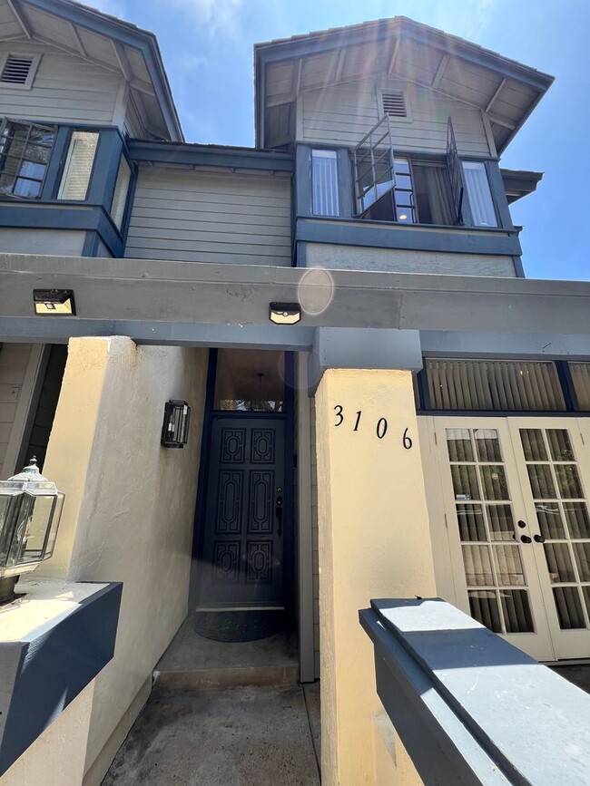 Building Photo - Spacious 2 Bedroom 2-1/2 Bathroom Townhome with 2-car garage in La Jolla near UCSD
