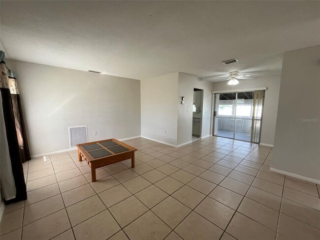 Photo - 22344 Lasalle Rd