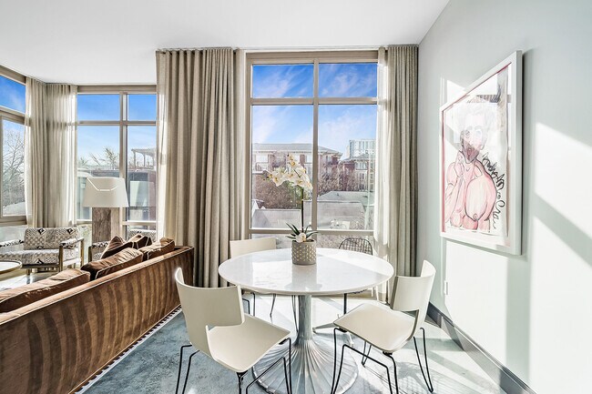 Photo - 905 Juniper St NE