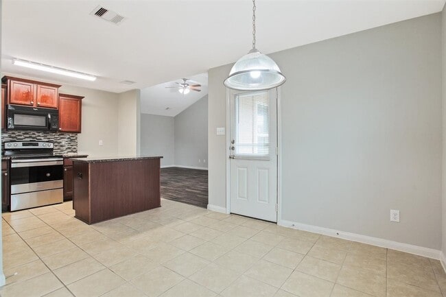 104 Indigo Brush Dr