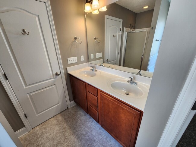 Photo - 2837 Sharpie Dr