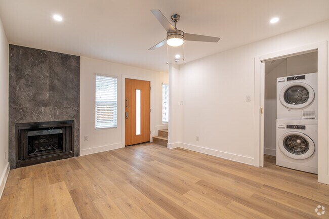 1BD, 1BA - 725SF - Sala de estar