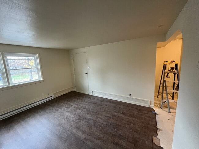 Living room - 381 Liberty St Unit 101