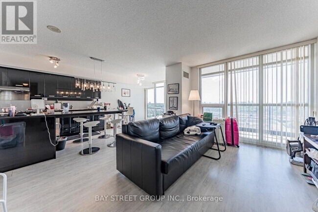 Photo - 19 Singer Ct Unit 1523