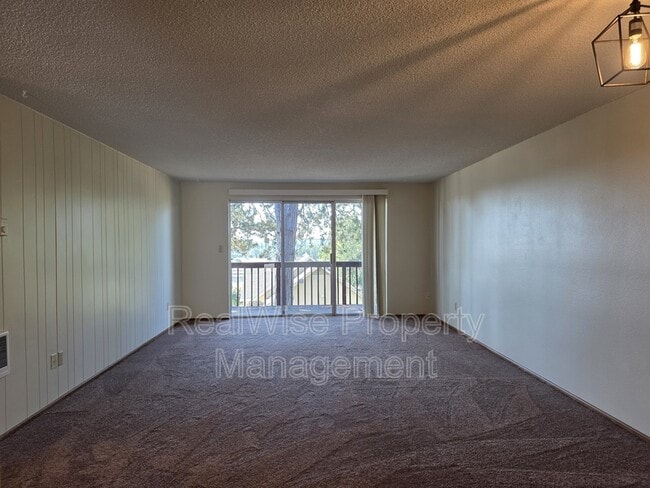 Photo - 2022 E 6th St Unit 3