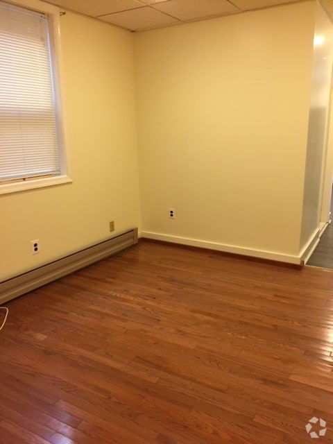 Building Photo - 3457 Chestnut Ave Unit First Floor Rental