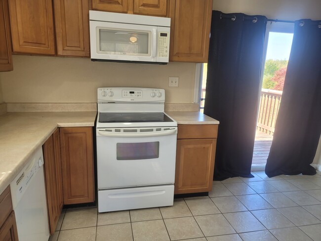 Photo - 301 N Greenbriar Rd