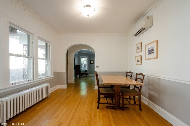 Photo - 3016 Thayer St