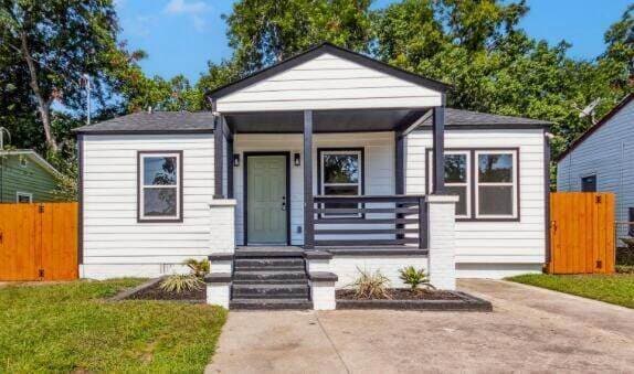 Building Photo - 2136 Commander Rd Rental