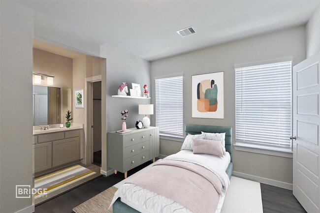 Photo - 341 Huisache St