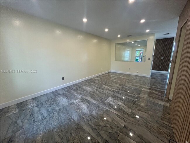 Photo - 254 Riverwalk Cir
