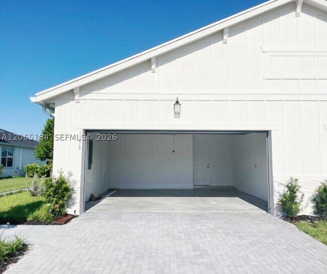 Photo - 1375 Orchard Dr