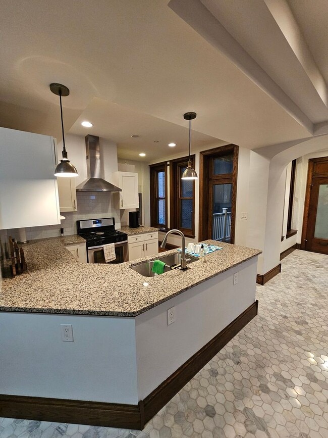 Photo - Fully Furnished Public Square Apartment!!! Unidad 703