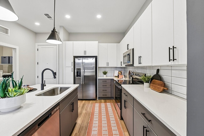 26-web-or-mls-Unit L03-S2504-007
