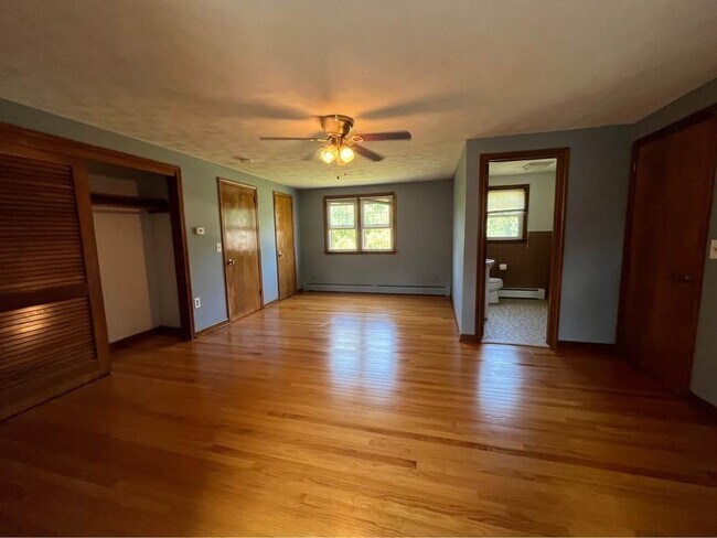 64 Gladden St