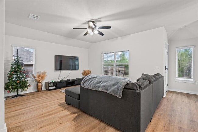 Photo - 7619 Grenadine Bloom Bnd