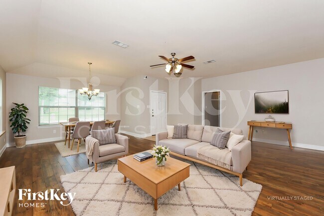 Photo - 610 Canvas Ct