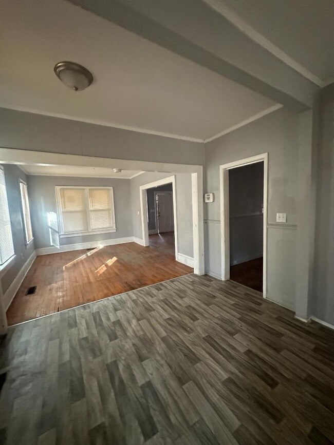 2794 Napier Ave