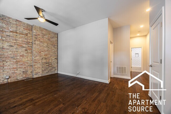 Photo - 1758 W Montrose Ave Unit 1