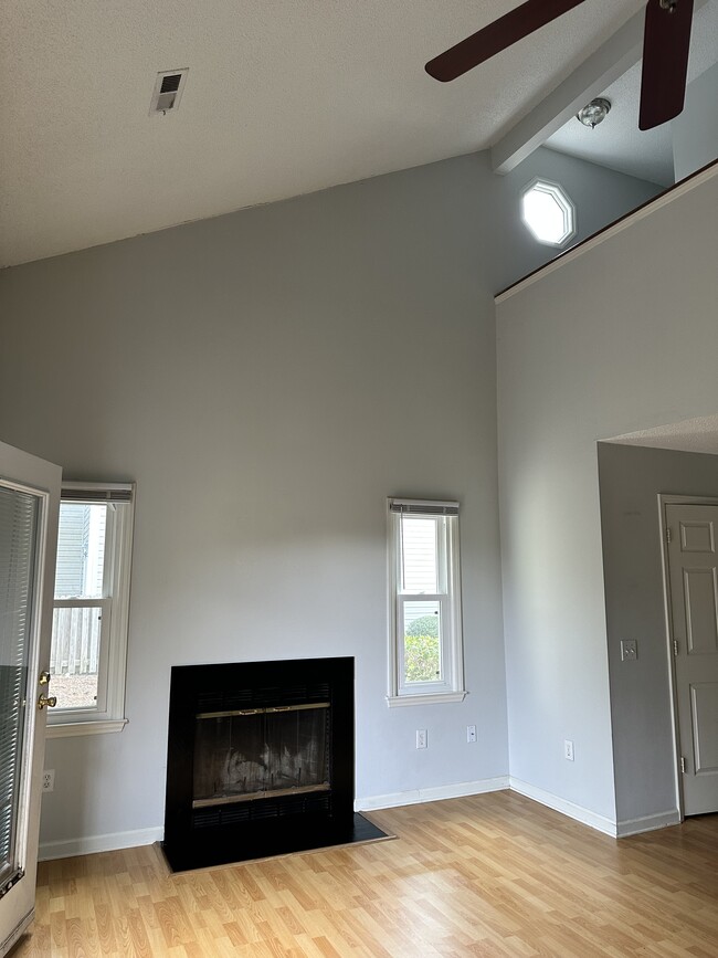 Fire Place / Living room - 106 Lullwater Dr Unit A