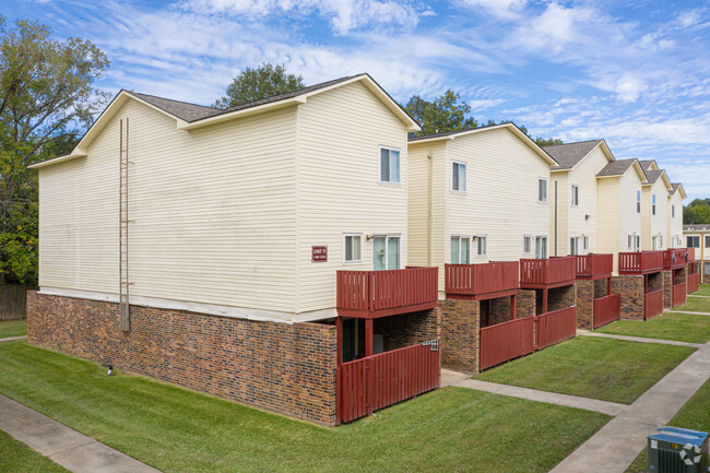 Building Photo - Cedarwood Apartment - All utilities included!