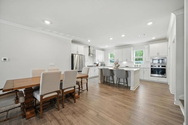 Photo - 3411 Swallowtail Ter