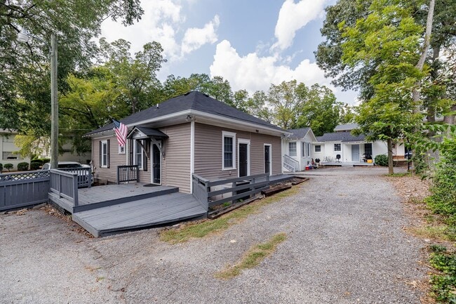 Photo - 185 Bloomfield St