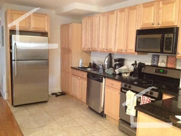 Photo - 25 Aspinwall Ave Unidad 1