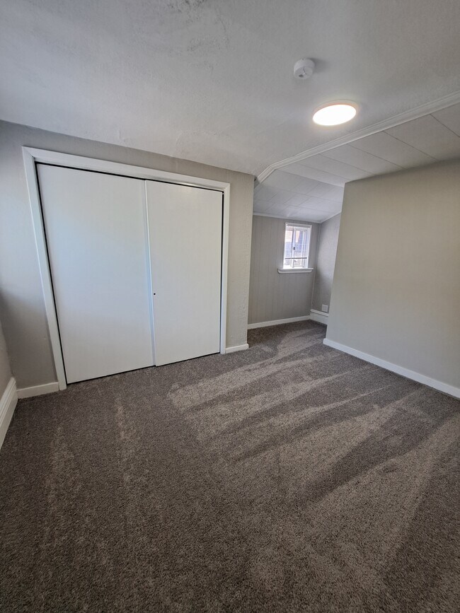 205 Dengler St