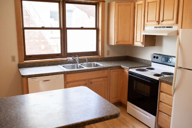 3 Bedroom, 1 Bathroom Duplex