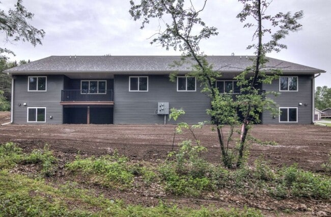 Photo - 971 Daisy Ln