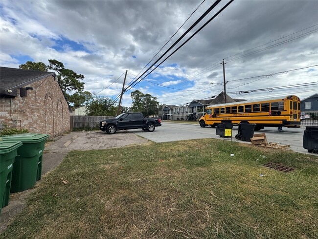 Photo - 10032 Neuens Rd