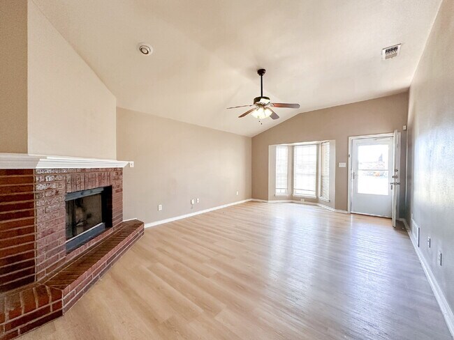 Photo - 3-Bedroom Home in Milwaukee Ridge!