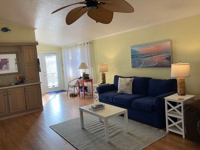 Photo - 2078 Nettles Blvd