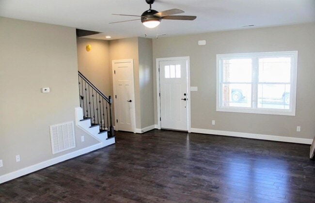 Photo - Great Location 3 Bedroom House