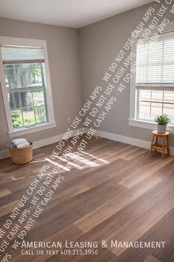 Photo - 310 Cousart St