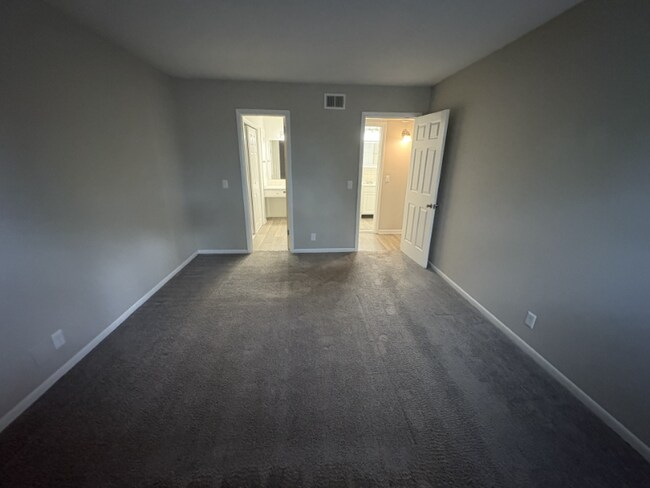 Photo - 1005 Hickory Hill Ln Unidad G203