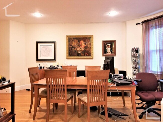 Photo - Walk to BU. Central Coolidge Corner Locati...