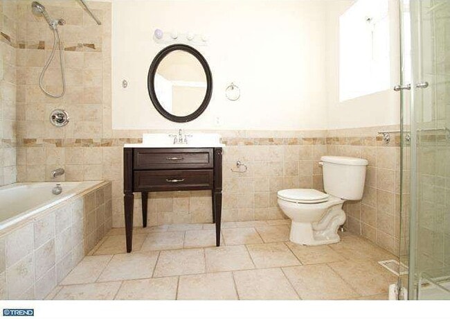 Photo - 1839 Christian St