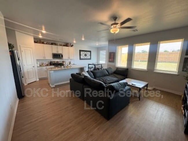 Photo - 9116 SW 18th St