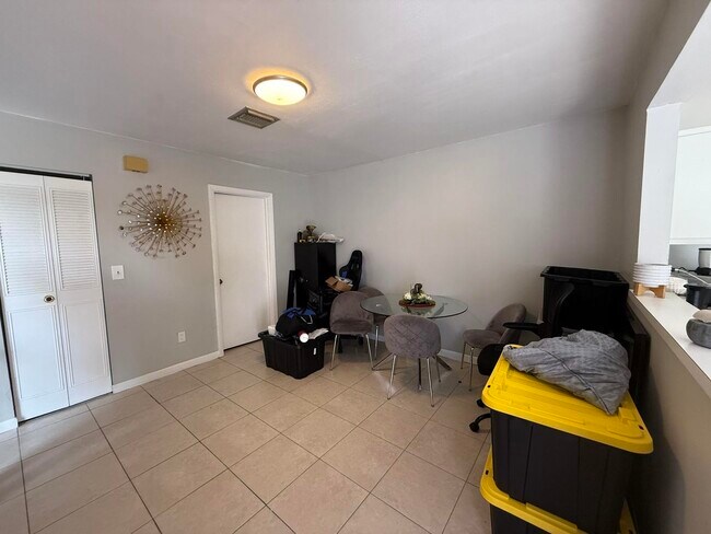 Photo - 11904 Basin St S
