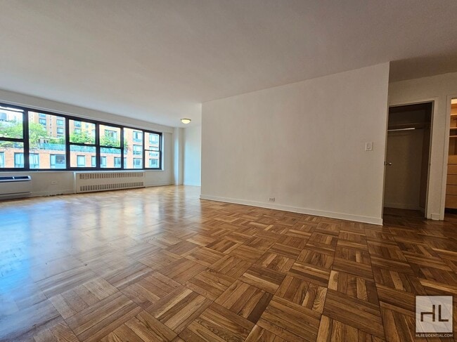 Building Photo - Fourth Avenue Rental