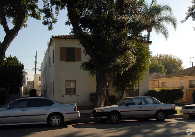 2010 Pine Avenue