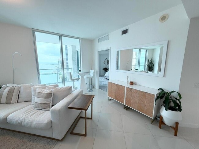 Photo - 300 S Biscayne Blvd Unit T-2208